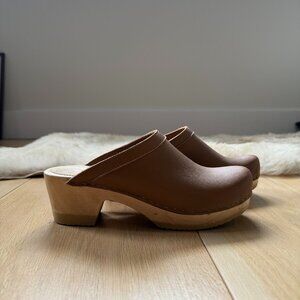 No. 6 Old School Mid-Heel Clog Brown